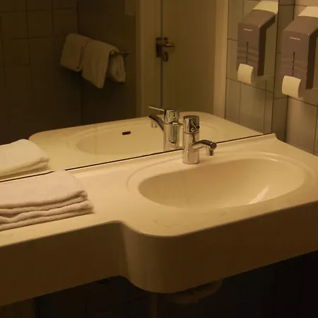 מלון Norherredhus 3*